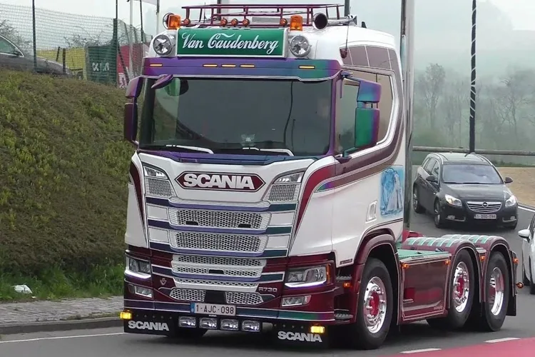 ETS2 1.57 - All Trucks Engines V8 Open Pipe Sound
