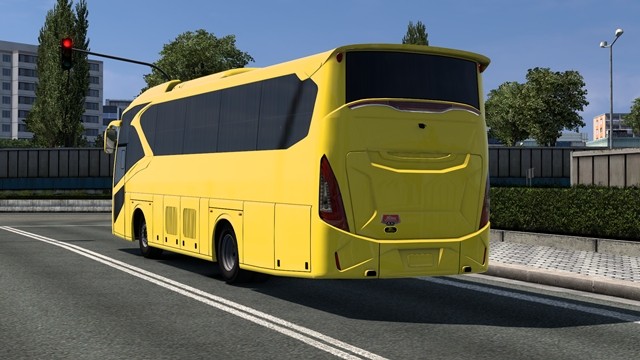 Lalon Hino AK 1J Ac Rear view